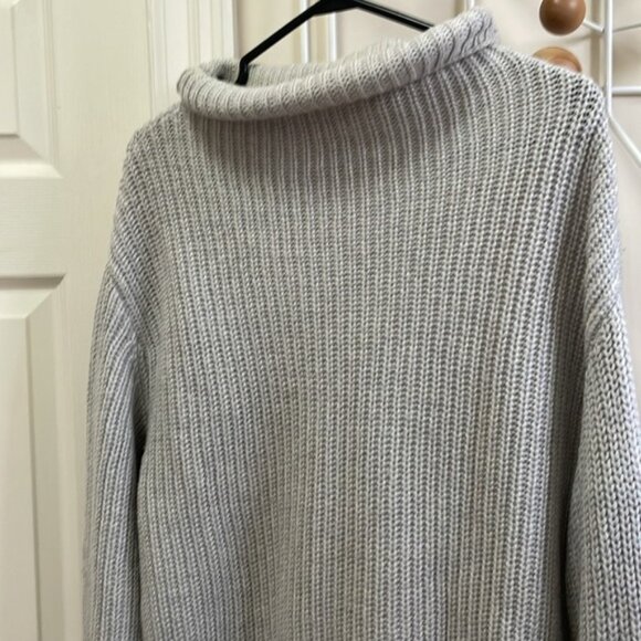 Aritzia Wilfred Wool Oversized Turtle Neck Grey - Picture 3 of 9